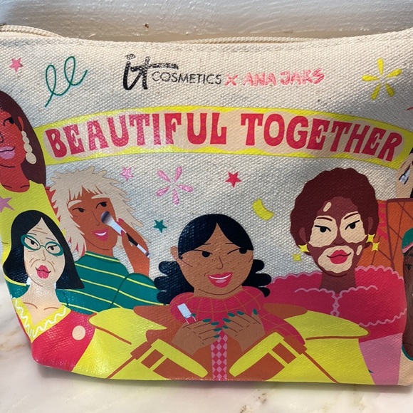 It Cosmetics x Ana Jaks Beautiful Together Cosmetic Bag NWOT - Picture 2 of 7